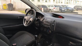 Hyundai i20 1.25i 68000 km M2010 - 7