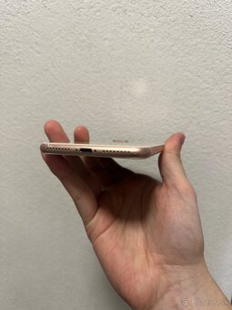 iPhone 8 Plus 256GB Zlata - 7