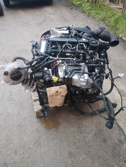 Predám motor 1,6 TDI 77 kw CLHC volkswagen group - 7