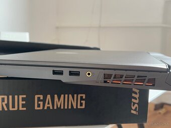 MSI Vector 16 HX (RTX 5070Ti) - 7