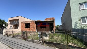 Pozemok s rozostavanou stavbou - MICHALOVCE, VRBOVEC - 7