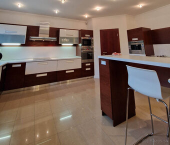 Predaj pekný RD s bazénom v Nitre - Na prameni - 7