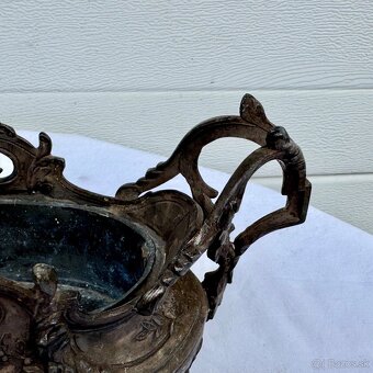 Starožitná zdobená žardiniéra s ružičkama - 7