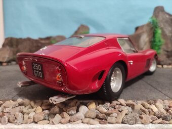 Prodám model 1:12 Ferrari 250GTO 1962 - 7