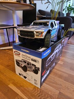 Predám RC auto Losi Ford Raptor Baja Rey 1:10 4WD - 7