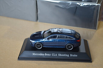 1:43 Mercedes - 7