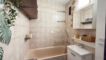 Na prenájom 3 izbový byt s balkónom a výhľadom na zeleň – Or - 7