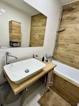 MODERNÝ 2 IZBOVÝ BYT, loggia, klíma, biokrb - 7