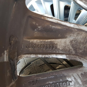 Hliníkové Peugeot disky 4x108 R17 7,5J ET29 - 7