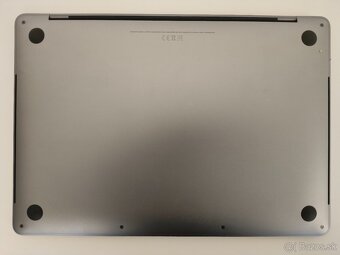 MacBook Pro 2018 | i5 • 8GB • 256GB SSD - 7