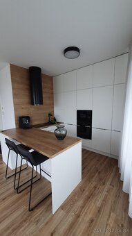 Luxusný zariadený 2 izbový byt Malinovo Tri vody - 7