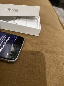 Apple iPhone SE 2020 64GB White - 7