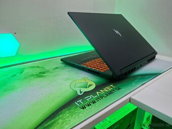 Acer Nitro V – Ryzen 5 8645HS / RTX 4060 8GB / 16GB DDR5 - 7