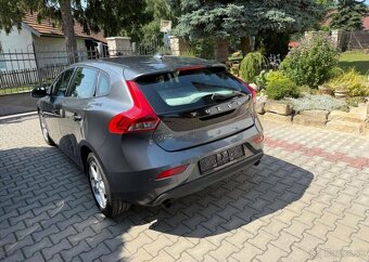 Volvo V40 1,6i pravidelný sevis Top stav benzín manuál 88 kw - 7