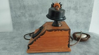 Starý telefon Tesla k dekoraci. - 7