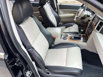 Rozpredam na N.D EU Verzia Jeep Grand Cherokee 3.0CRD A/T - - 7