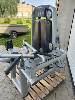 Stroj na chrbát - Technogym Selection Upper Back - 7
