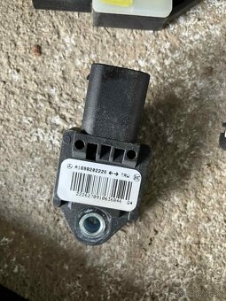 predám nahradné diely mercedes B 170 w245 - 7