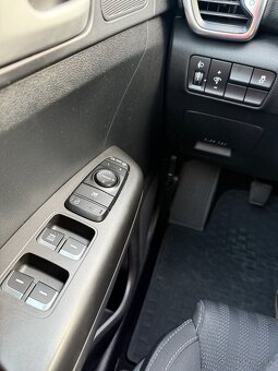 Kia Sportage 1.6 GDi Gold - 7