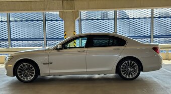 BMW 750xd Facelift SR Auto 4x4 rok 2013 - 7