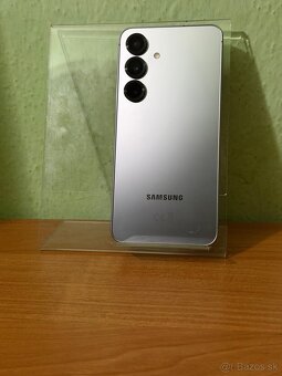 Dobrý deň Ponúkam na predaj Samsung Galaxy S25 256GB Šedý - 7