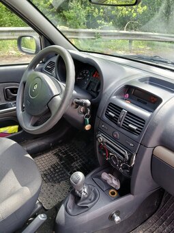 Renault Clio2 - 7
