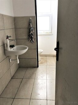 Obchodné priestory - 735 m2 - v nákupnom centre na Jazere - 7