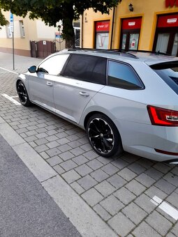 Škoda Superb Combi 2.0 TDI Sportline - 7
