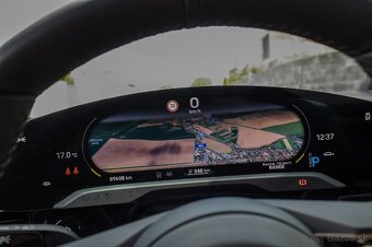 Porsche Taycan TURBO - 7