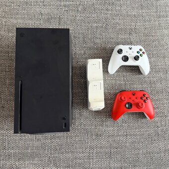 Predám Xbox Series X – kompletný set v top stave - 7