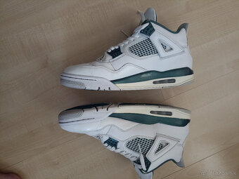 Air Jordan 4 Retro - 7