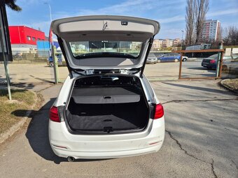 Predám BMW Rad 3 Touring 318d Advantage A/T - 7