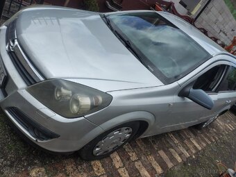Predám Opel Astra H Kombi - 7