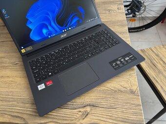 15.6"/Acer Notebook/4GB RAM DDR5/128GB NVMe SSD/AMD Radeon - 7