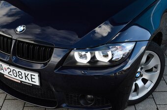 BMW E90 Rad 3 325i A/T - 7