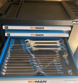 Montážny vozík Fixman F7 so 7 zásuvkami - 7