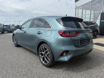 Ceed 1,5 T-GDi M6 GOLD+GOLD PACK MY25 - 7