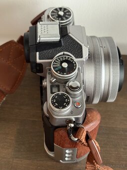 Nikon Zfc + DX 16-50/3.5-6.3 a Viltrox 23/1.4 - 7