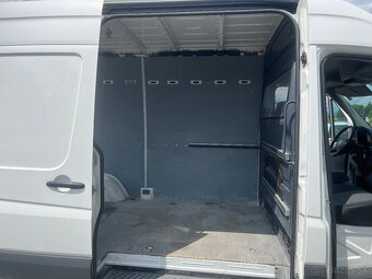 Volkswagen Crafter Dodávka 2.0 TDi, L2H2 - 7