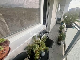 Útulná garsónka s väčším balkónom vo vyhľadávanej časti... - 7