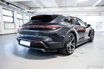 Porsche Taycan - 7