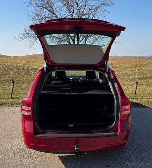 Kia Ceed 1.4 16V 77KW/105 koní R.V.11/2008 - 7