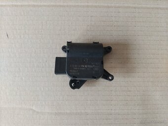 servomotor kurenia a klimatizácie Octavia 2, Superb 2 - 7