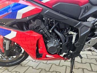 Honda CBR650R - 7