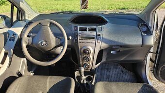 Predám Toyota Yaris 1.33 benzín - 7