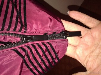 nová bordovo čierna prešívaná bunda Desigual veľ. 40 - 7