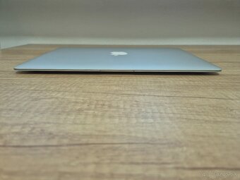 MacBook Air (13-inch, 2017) /intel Core i5/8GB RAM/128GB SSD - 7