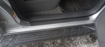 Toyota land cruiser 120 - 7