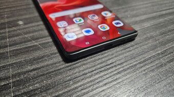 Poškodená Motorola G85 - puknutý lcd - 7