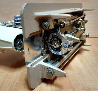 Šijací stroj LÚČNIK a IDEAL. - 7